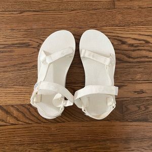 teva platform sandals